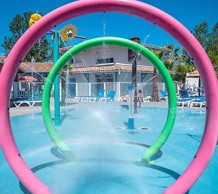 Mobilhome Avec Terrasse Couverte, Clim, Piscine Etc - La Marina 4 Etoiles Campingplatz